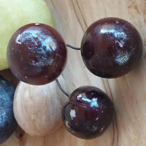 Italian Alabaster Hand Painted Cherry Bunch Realistic Stone Fruit Carved Vintage - Picture 5 of 8